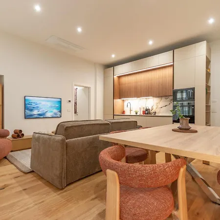 Aria Di Apartment
